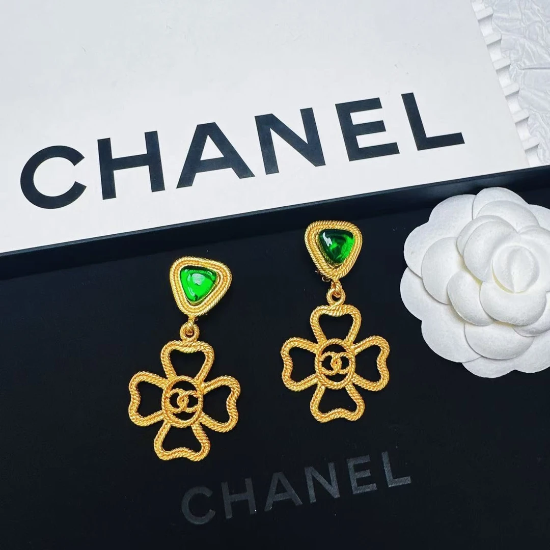 95新 Chanel/香奈儿 柚礼中古/香奈儿四叶草绿琉璃耳夹CQ502037