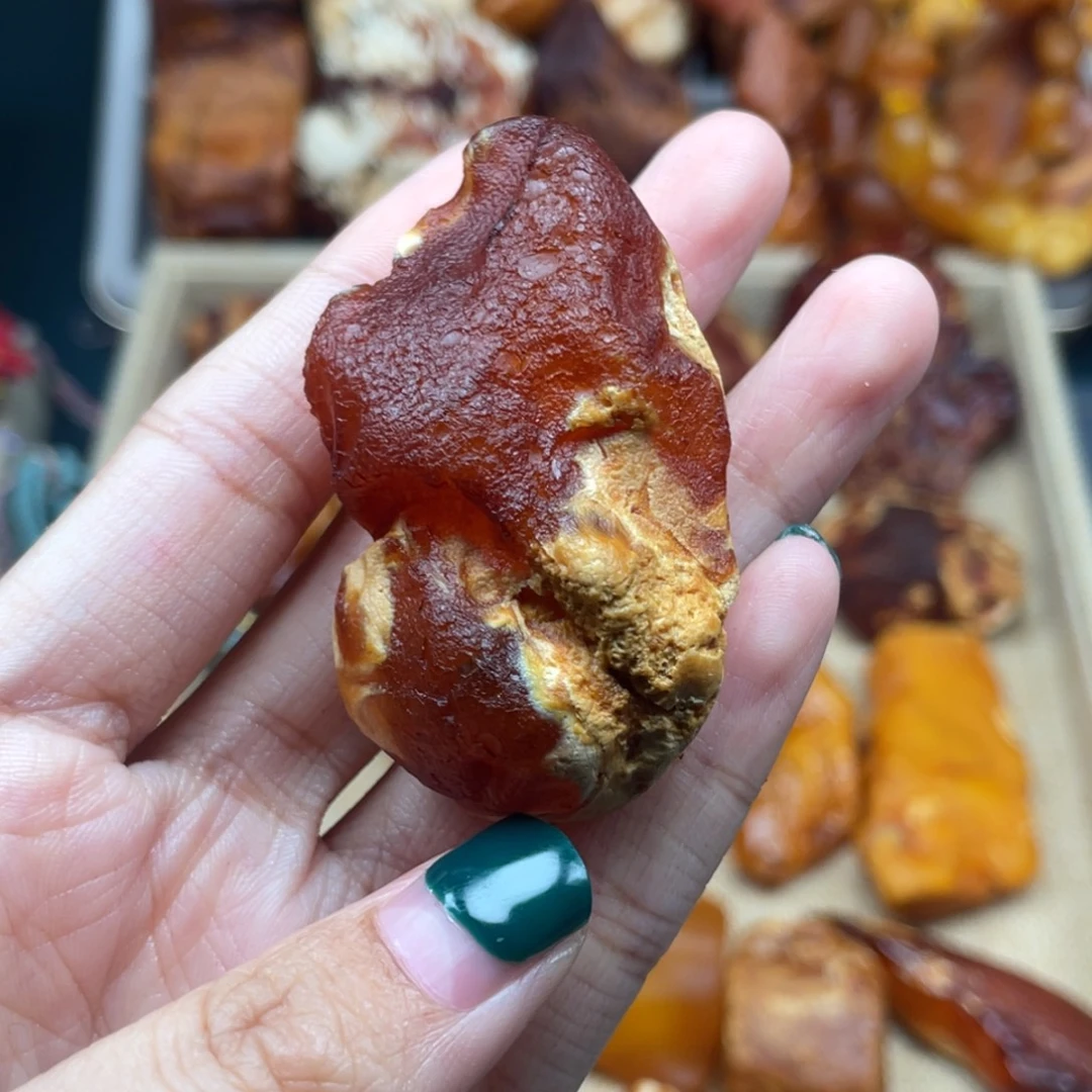 琥珀未镶嵌珠宝奇石