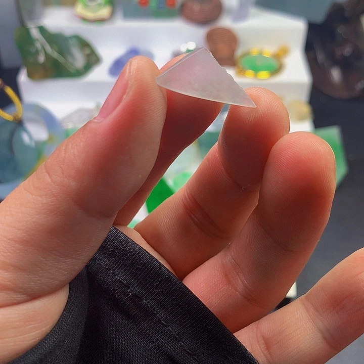 翡翠挂件未镶嵌料子
