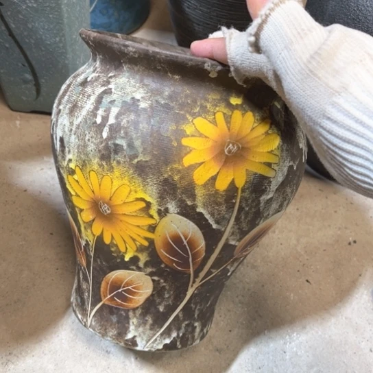 罐默认微瑕，有孔编号21-84