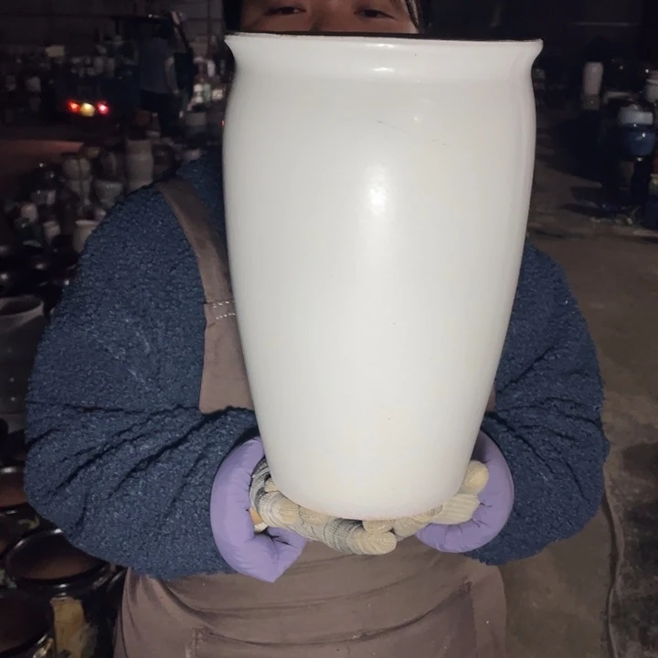 紫砂花盆口20高31瑕疵瑕疵