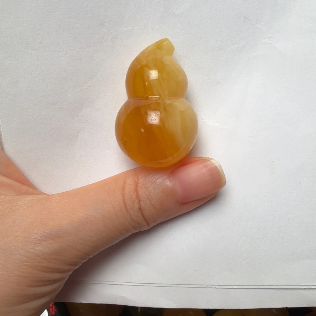 鱼***宝琥珀未镶嵌颈饰葫芦