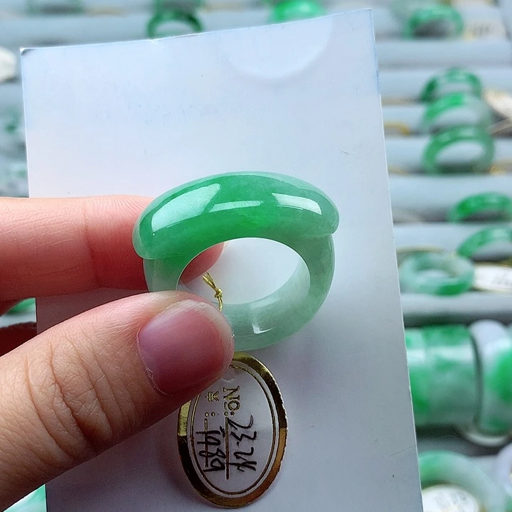 【闪购商品】未镶嵌戒指翡翠烧***练23.24号，内径20.5mm