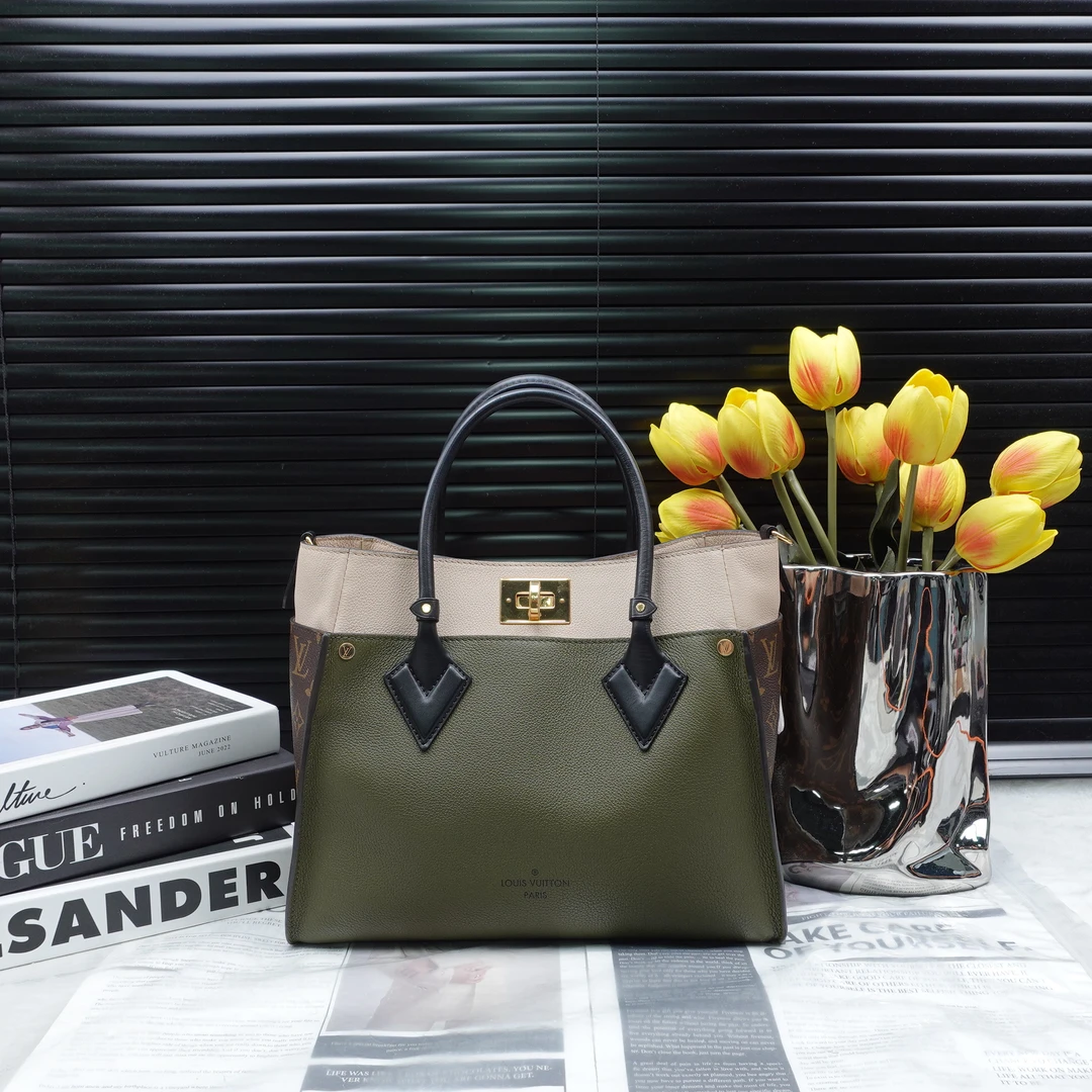 95新 LouisVuitton/路易威登 单肩包/T20265728