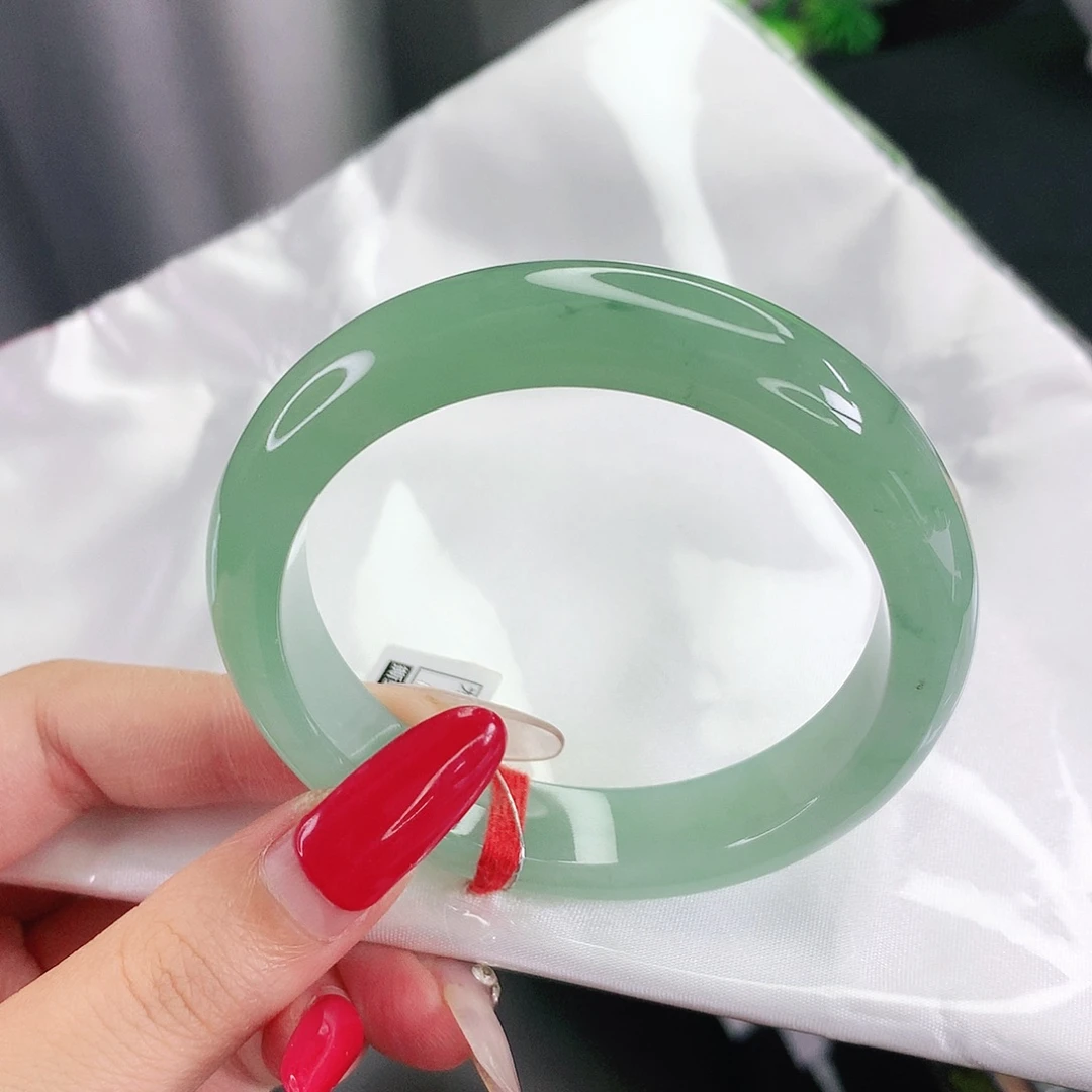 未镶嵌手镯翡翠54圈