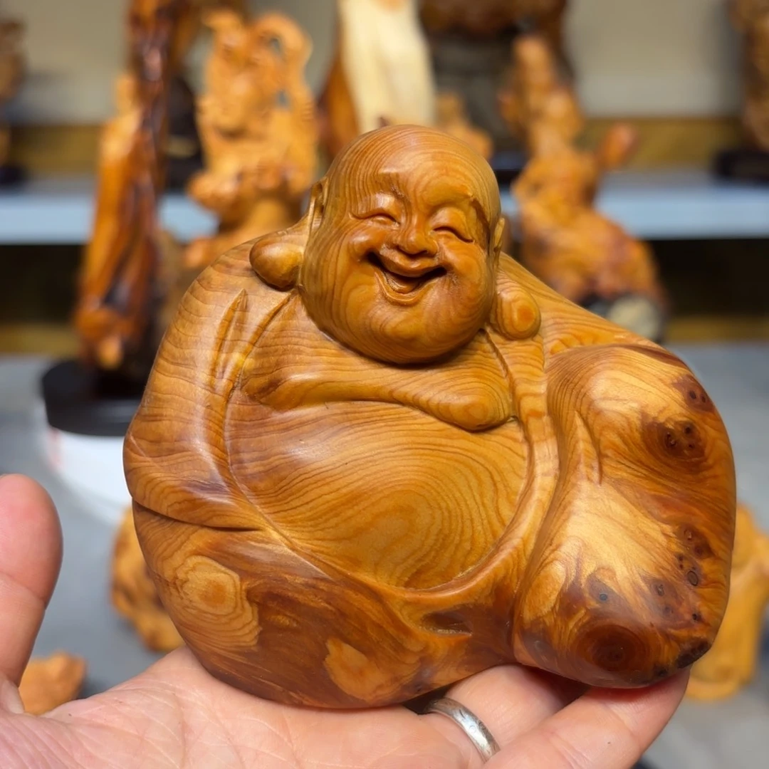 木太行崖柏弥勒佛留疤