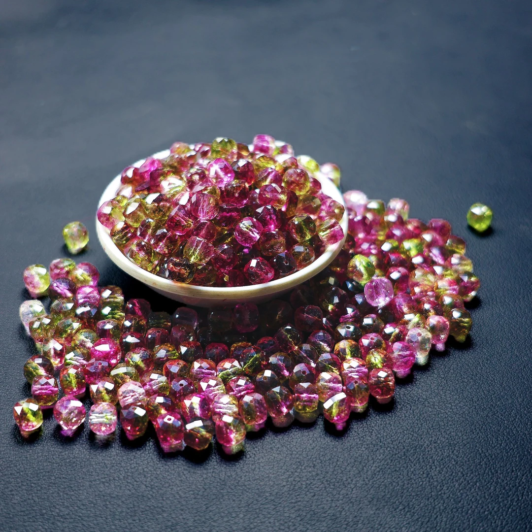 散珠W2917 西瓜碧玺方糖8MM*20颗