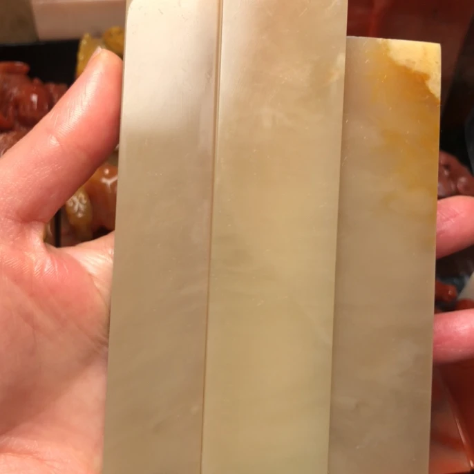 精品巴林大冻石章