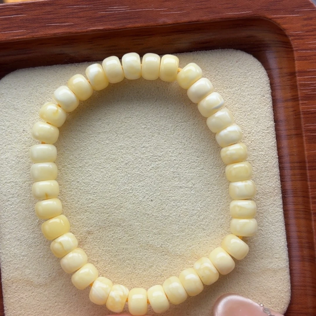 琥珀未镶嵌裸石B056奶白老型