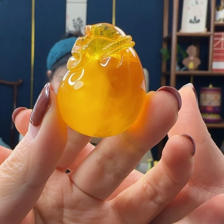 蜜蜡吊坠(赠链)未镶嵌