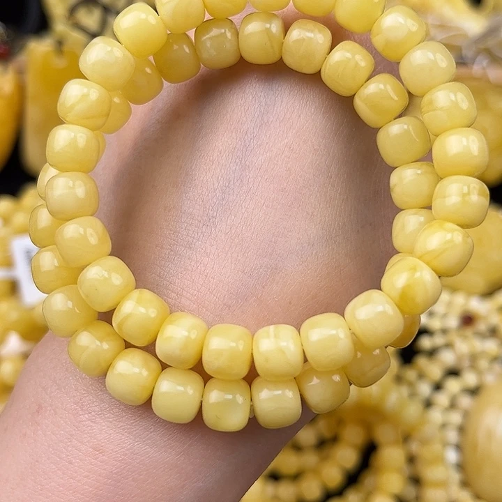 琥珀未镶嵌颈饰琥珀，多样性发其一