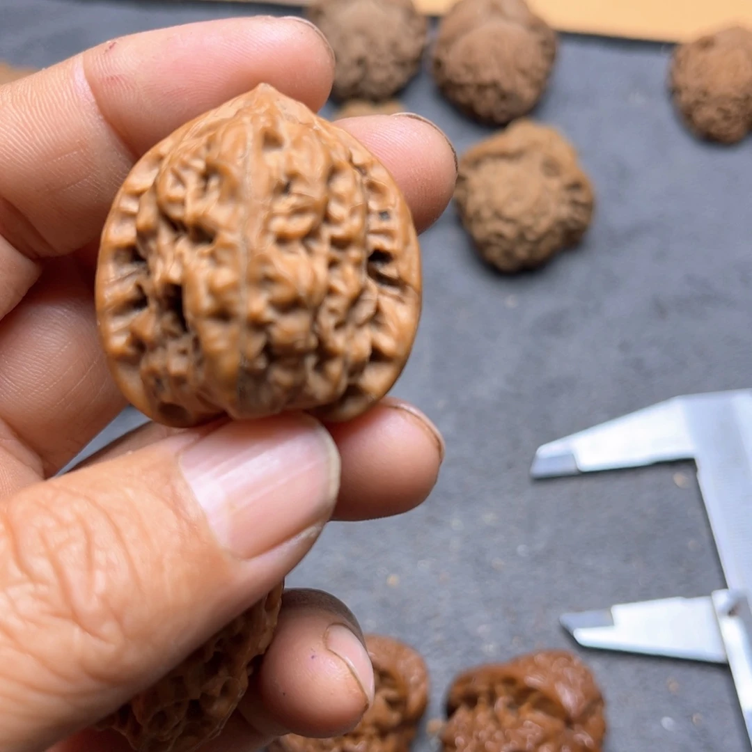 文玩核桃手串金蟾官帽