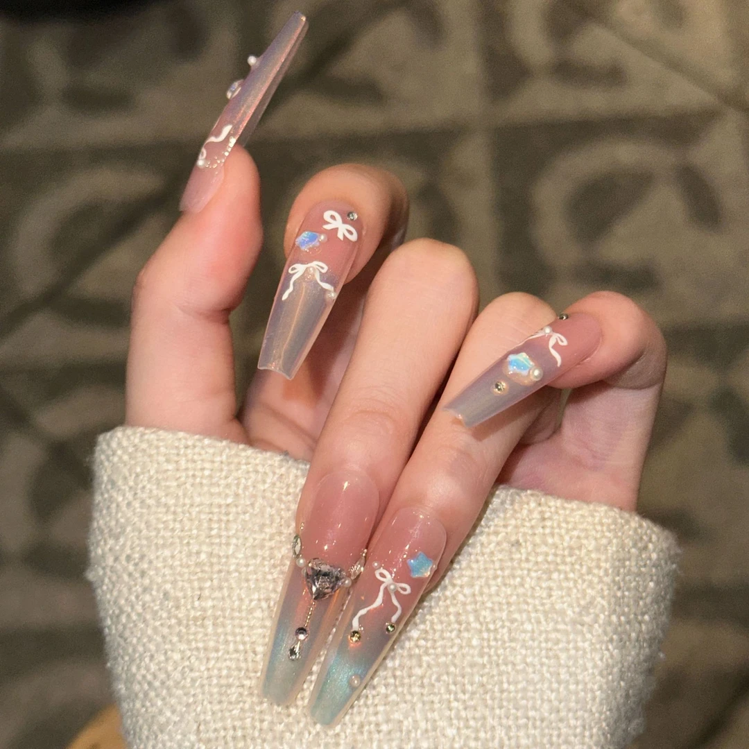 【极光浪漫】手工穿戴甲高级法式粉色爱心钻蝴蝶结美甲片