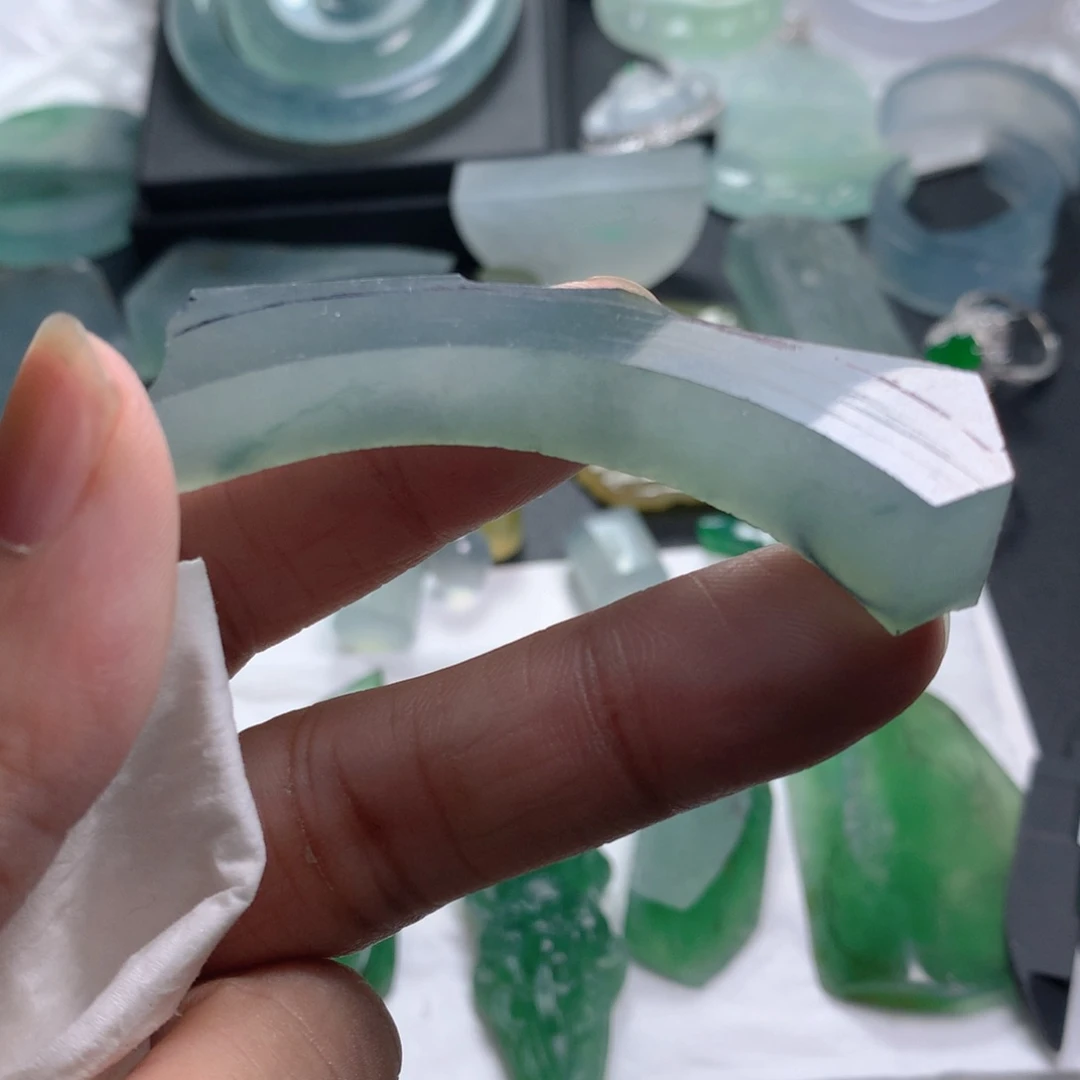 未镶嵌定制翡翠u****s