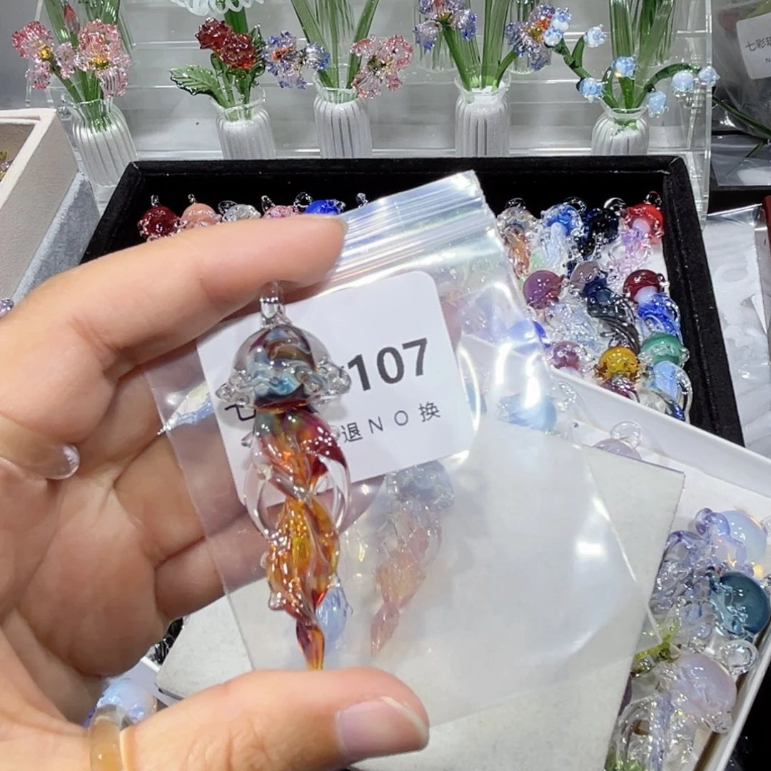 萝***西吊坠（不含链）玻璃107彩色水母