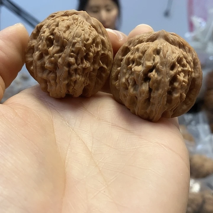 把件文玩核桃38山地楼红皮