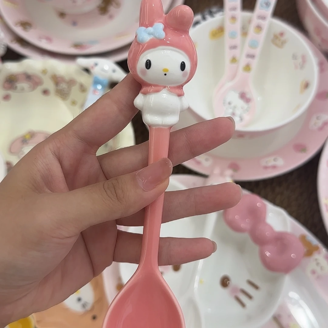 瓷深粉美乐蒂立体勺一个哈