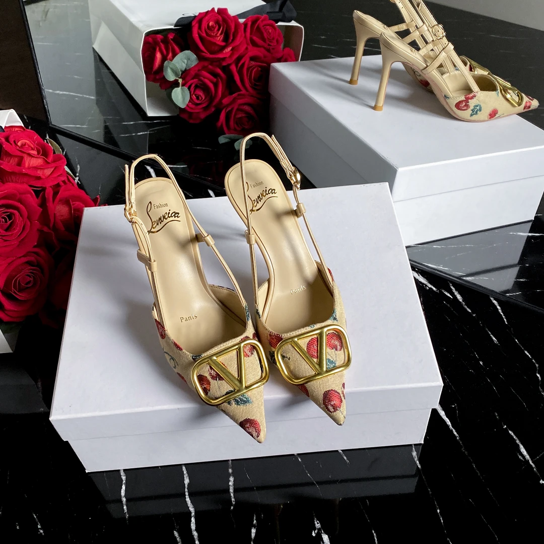 小杨匠心之作尖头V扣法式细跟高跟鞋一字带后空包头杏色凉鞋女