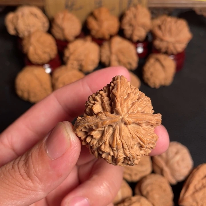 文玩核桃把件鲜****u核桃