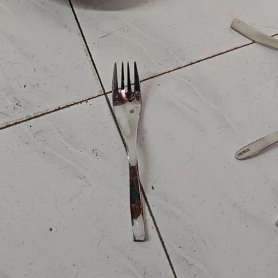 瑕疵品叉子，，，***4