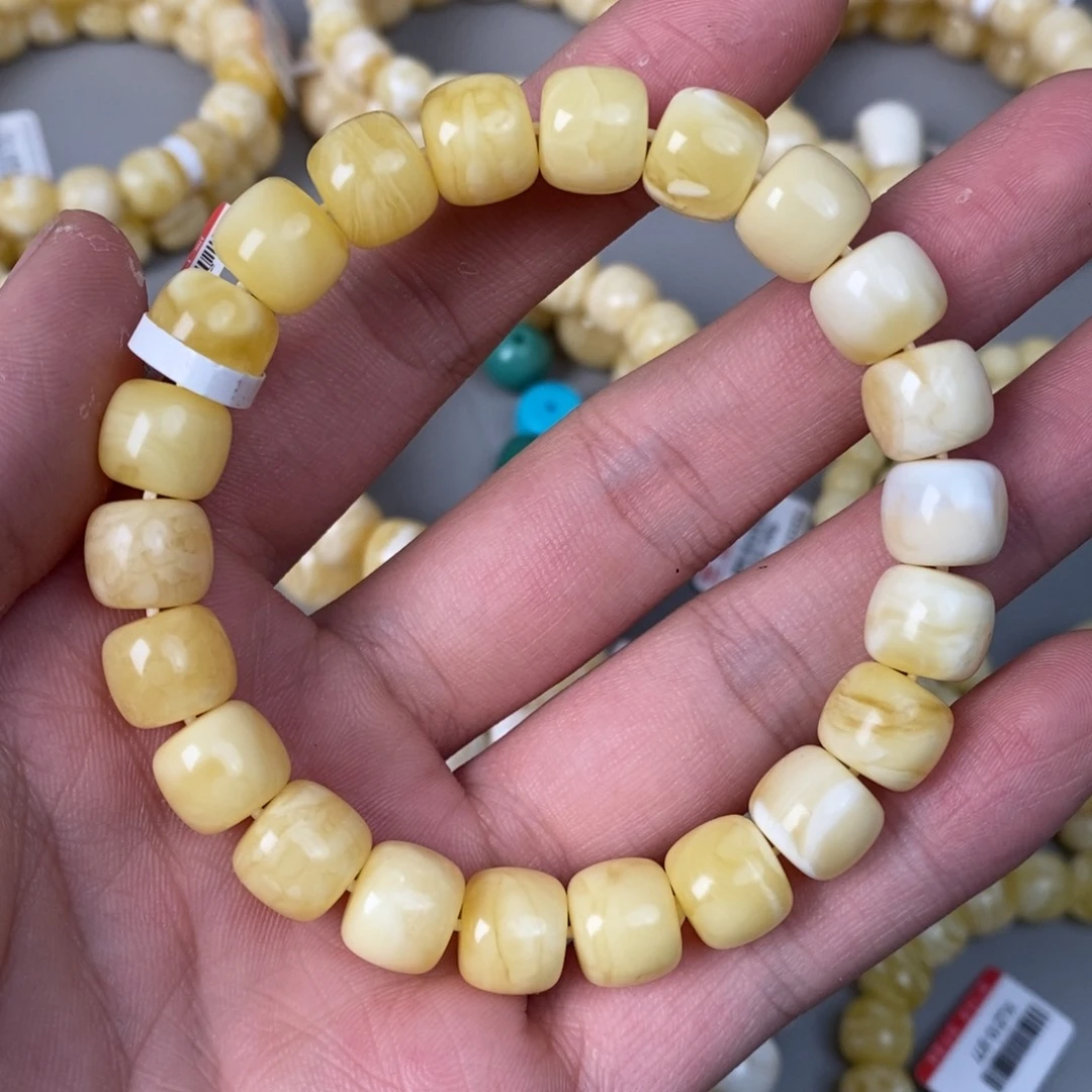未镶嵌琥珀珠宝奇石周**&