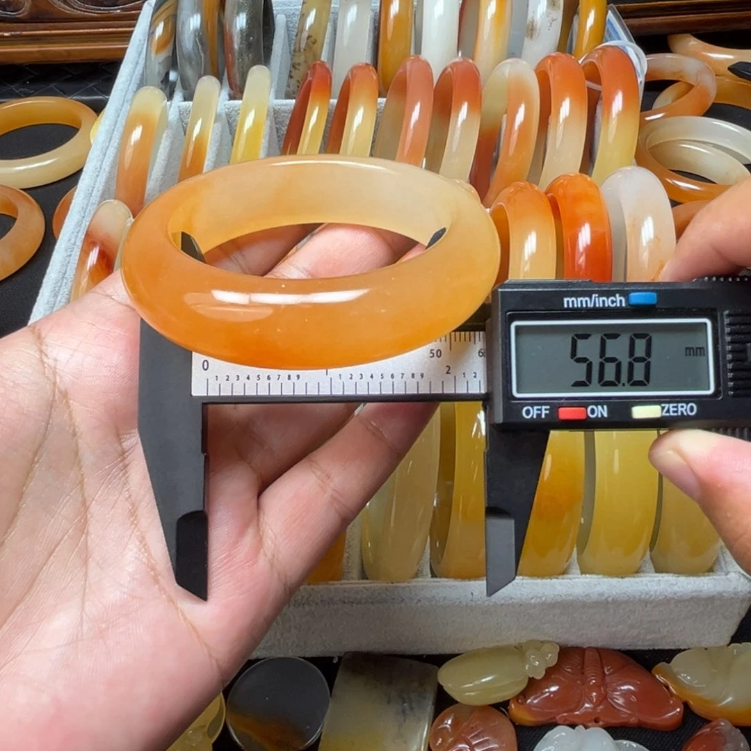 石英质玉（黄龙玉）未镶嵌手镯