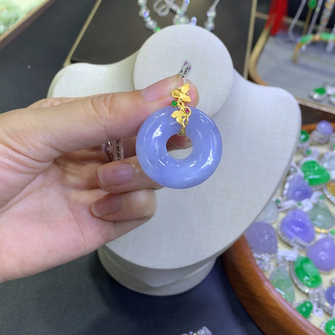 翡翠18K金镶嵌颈饰翡翠吊坠项链