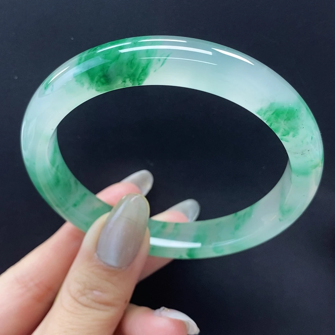 石英质玉手镯未镶嵌62圈