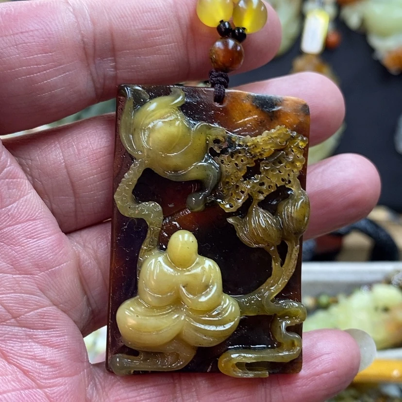 【闪购商品】蛇纹石玉吊坠未镶嵌