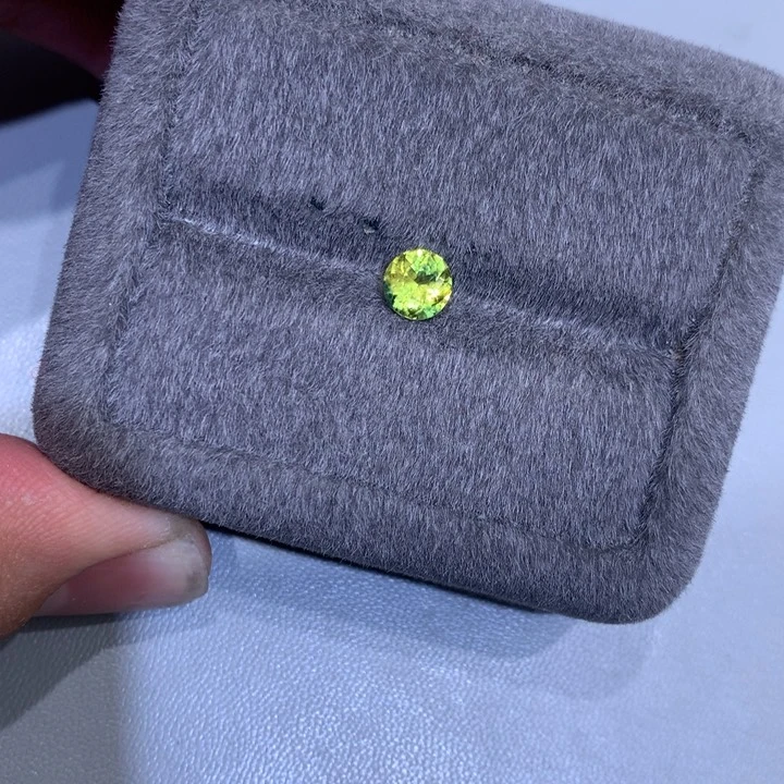 蓝宝石裸石未镶嵌1克拉