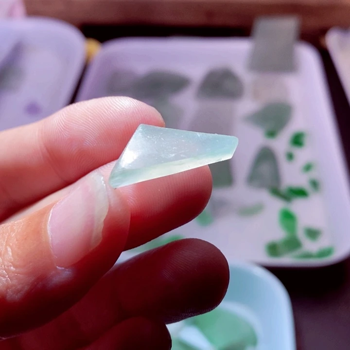 哎****定制翡翠未镶嵌定制