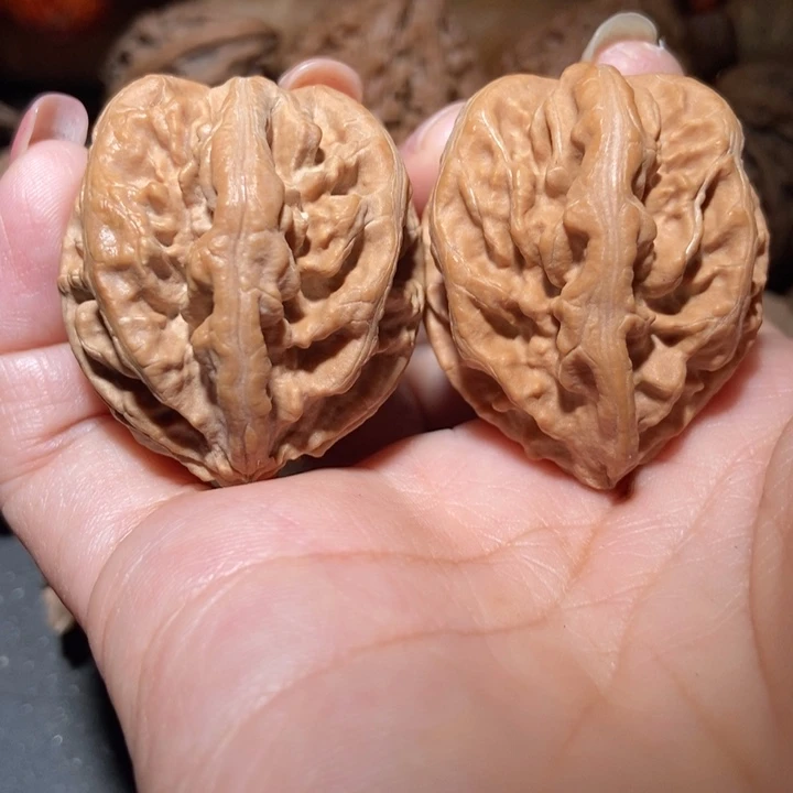 把件文玩核桃东北楸子小雪50