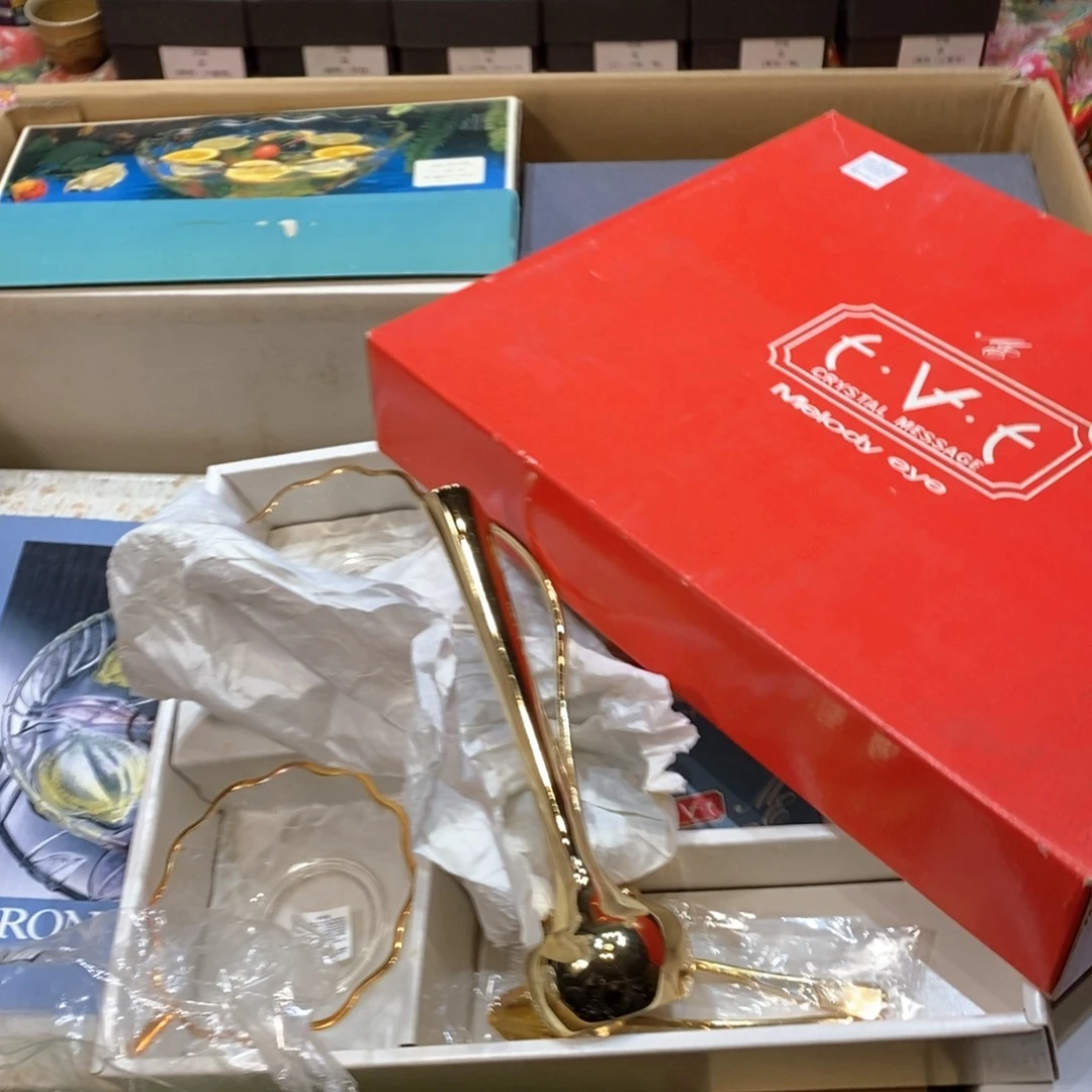 瓷片L****e几乎哈哈哈哈哈哈哈