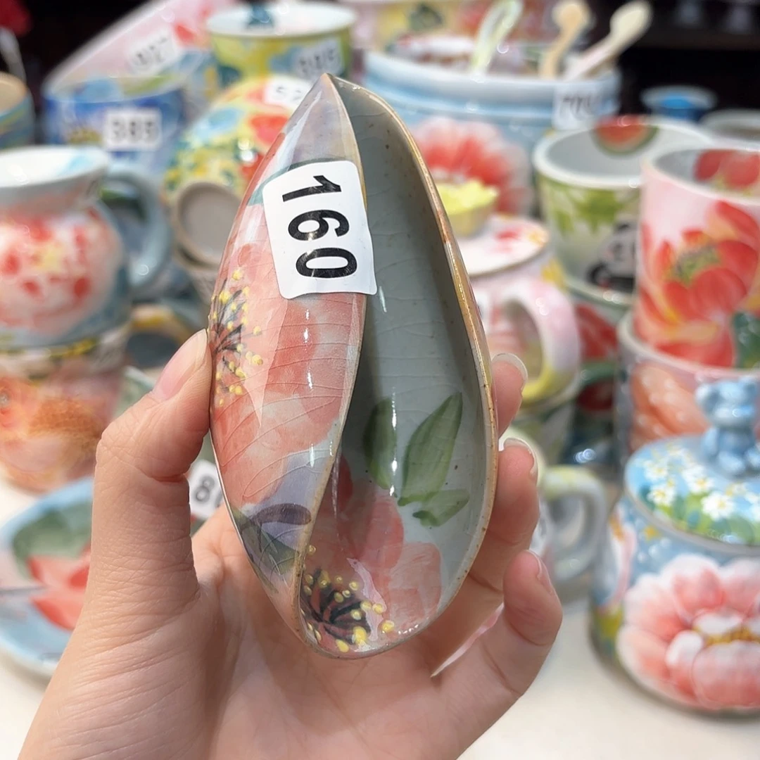 瓷片兔兔好可爱呀打