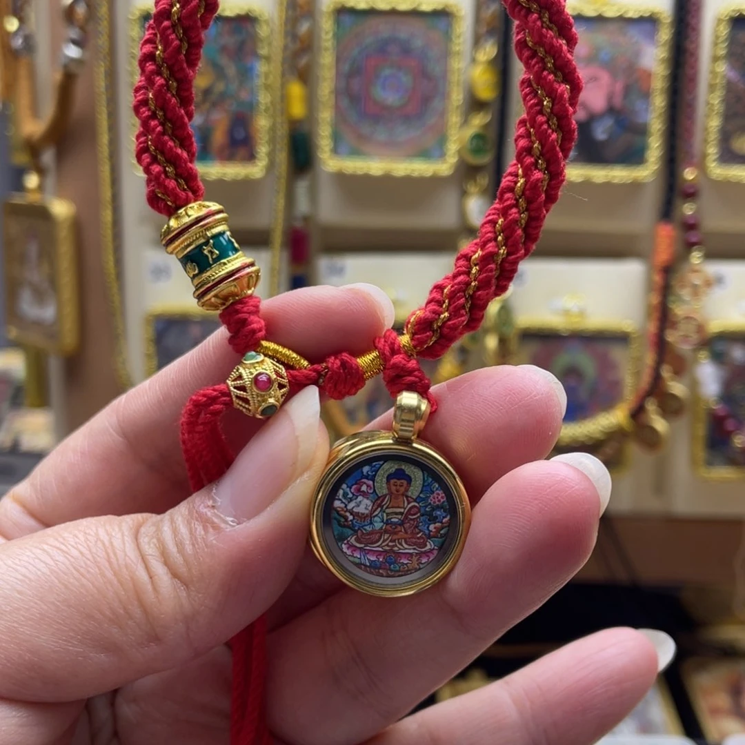 吊坠唐卡一步到位后又在新