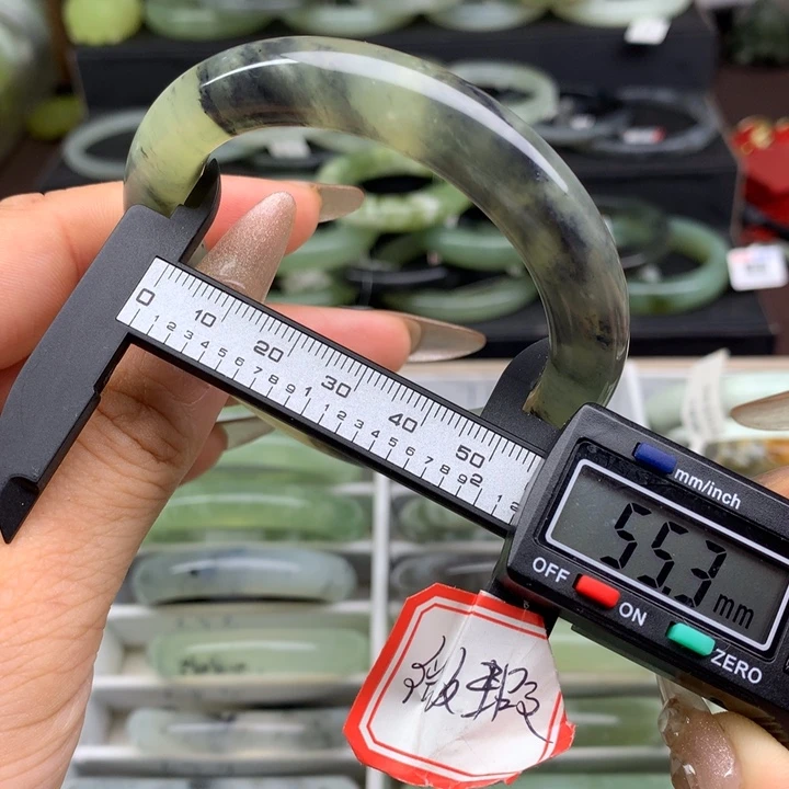 蛇纹石玉未镶嵌手镯716