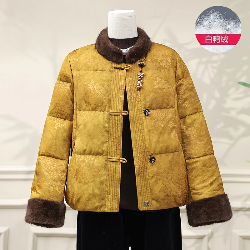 羽绒服中老年女士气质减龄2025新款高端大气上档次白鸭绒保暖外套