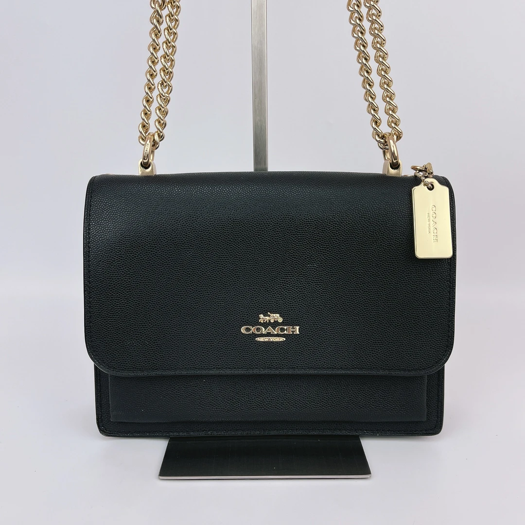 95新 COACH/蔻驰 蔻驰 黑色牛皮斜挎包底长21 M577