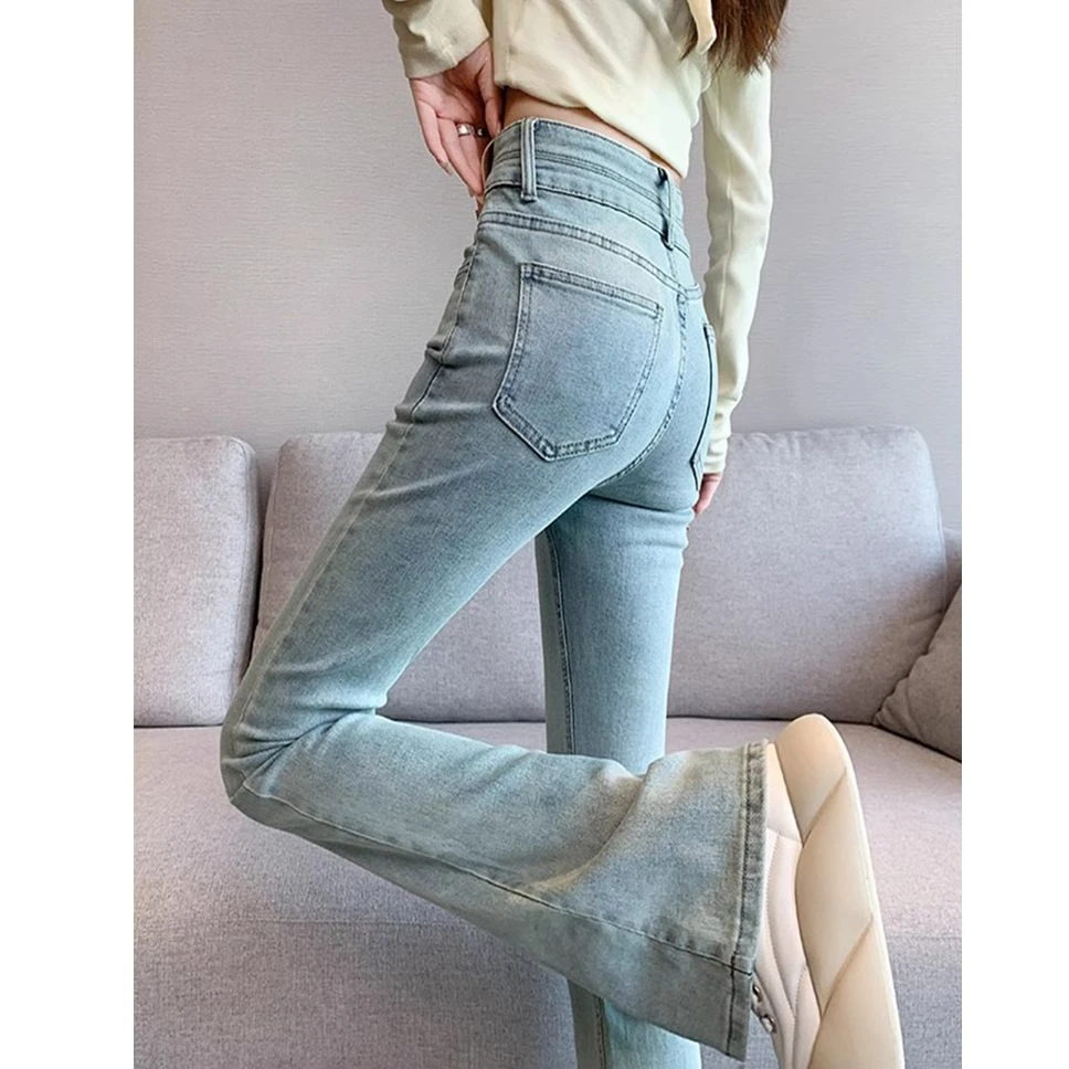 浅蓝色高腰喇叭牛仔裤女2025春季新款高腰显瘦紧身百搭微喇马蹄裤