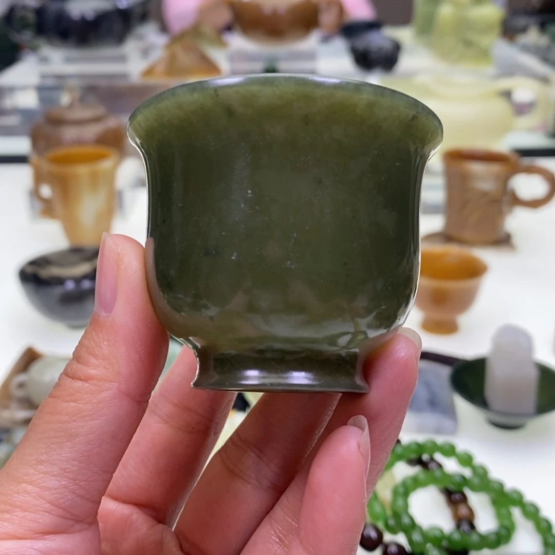 和田玉杯子未镶嵌