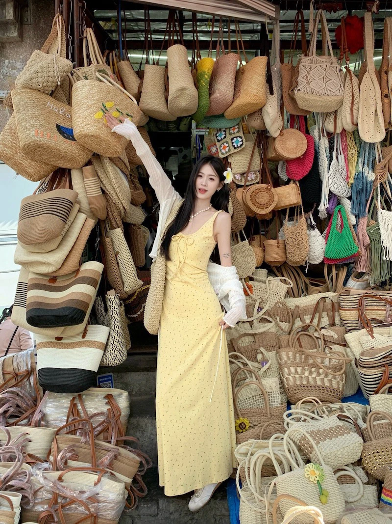 大码mm吊带连衣裙女春夏2025新款法式收腰显瘦碎花长裙高级感裙子