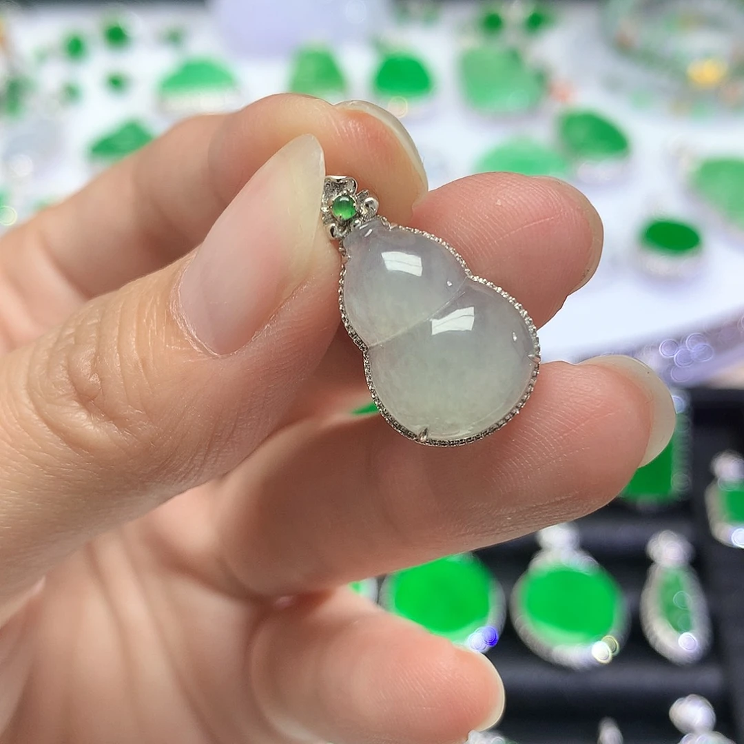 吊坠(不含链)18K金镶嵌翡翠