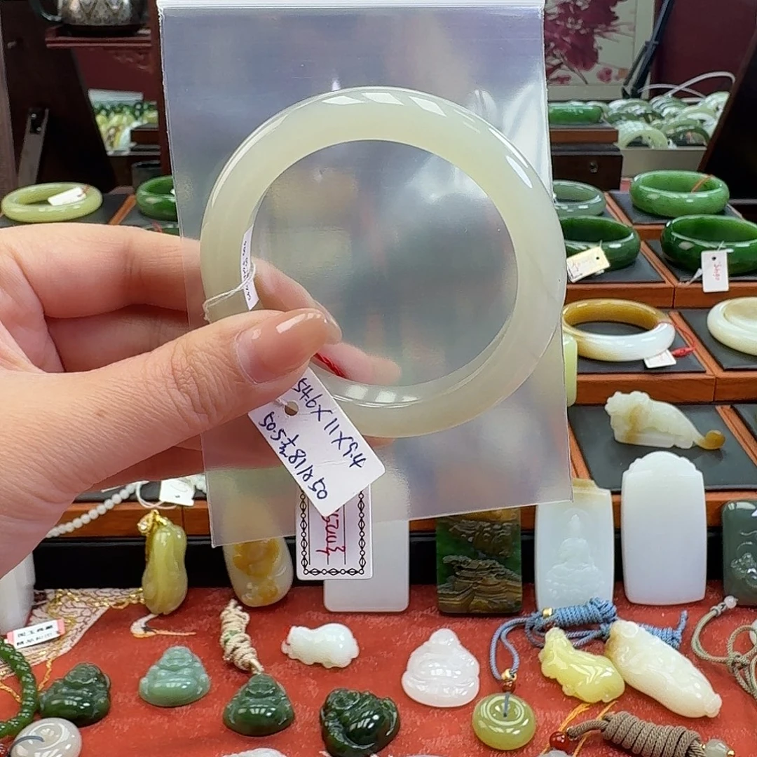 未镶嵌手镯和田玉54