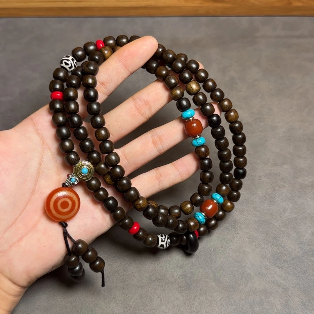 颈饰琉璃文**子琉璃颈饰