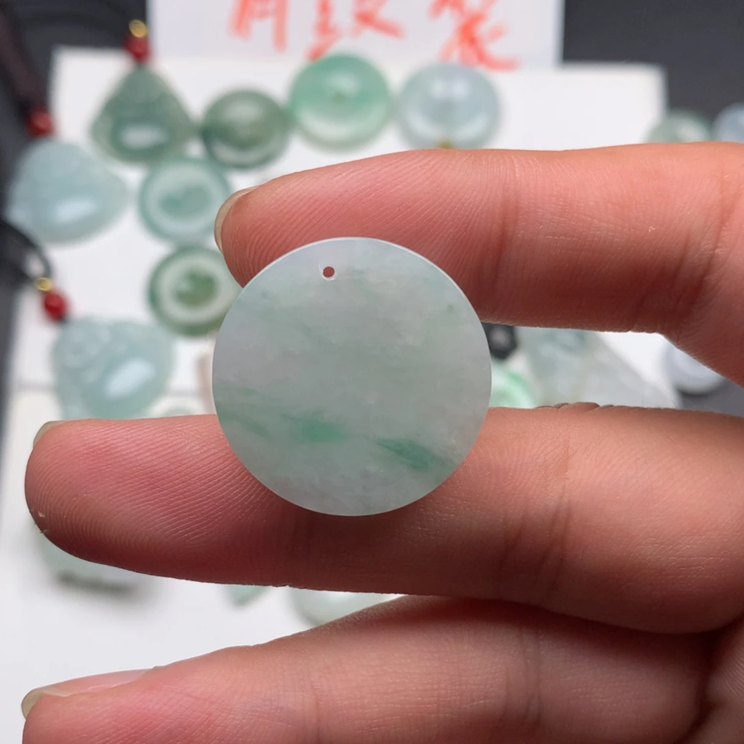 翡翠颈饰未镶嵌用****9