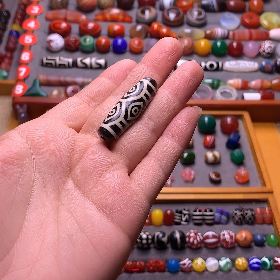 等***时玛瑙/玉髓未镶嵌颈饰