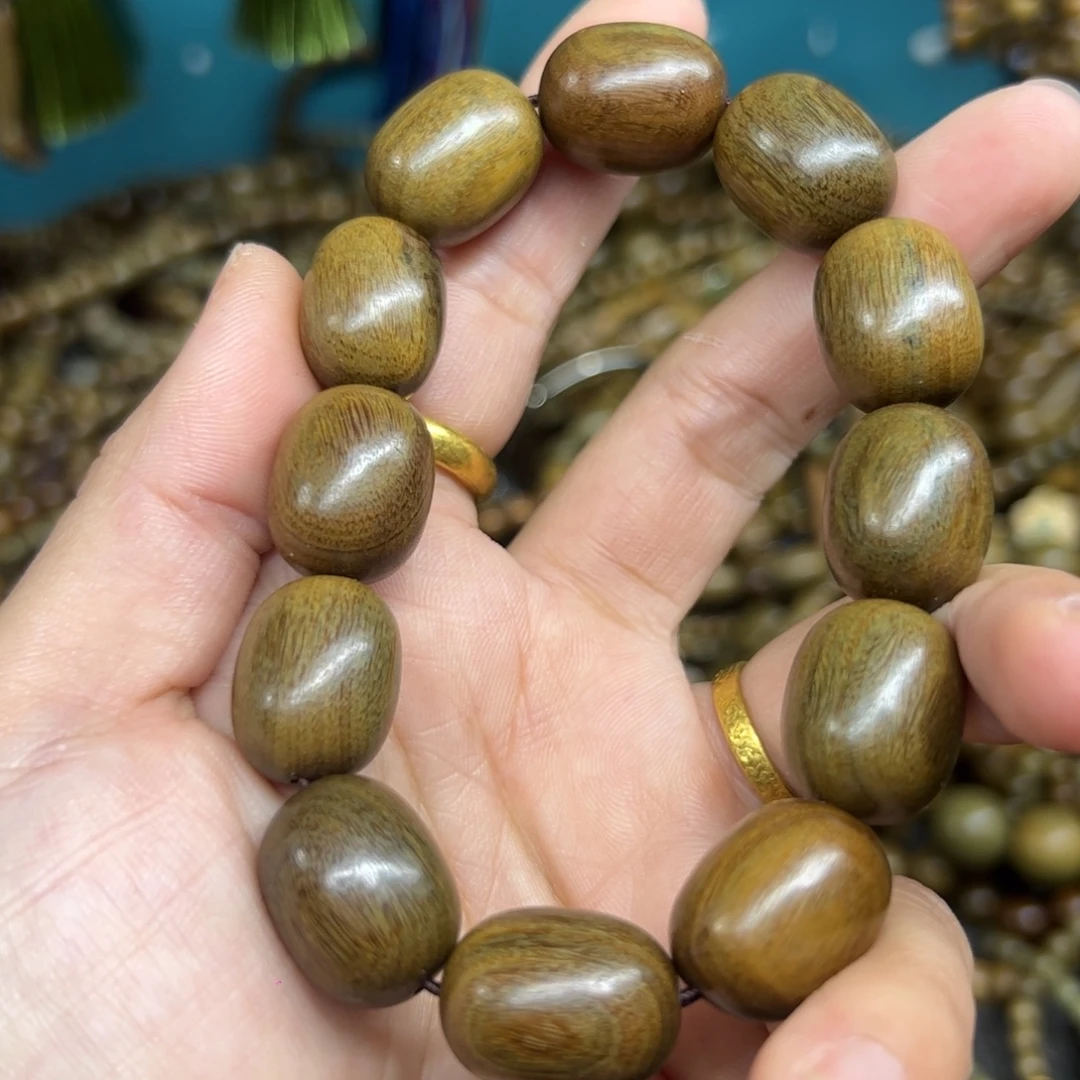 维腊木（绿檀）无事牌