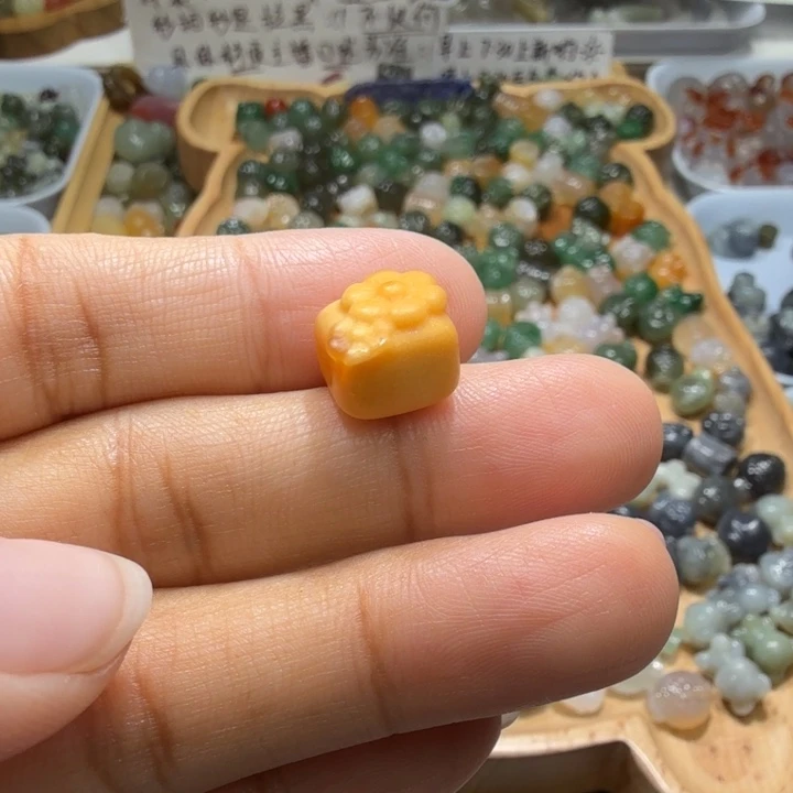和田玉未镶嵌珠宝半成品