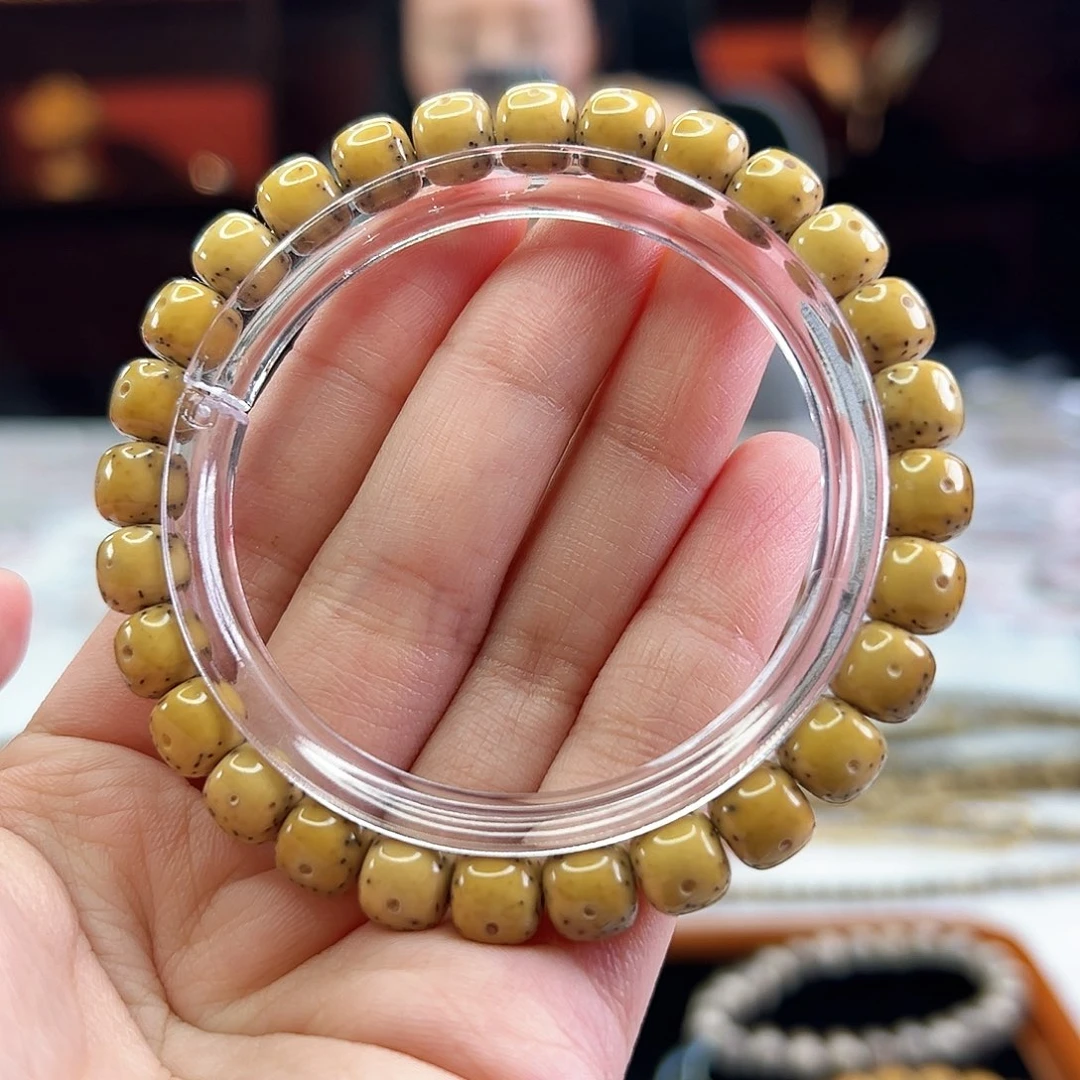 星月菩提手串Fqh8*7石玉料 底色打好 贯穿通体留白 月朗星稀