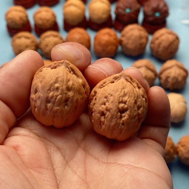 文玩核桃把件精品文玩手捻佛肚元